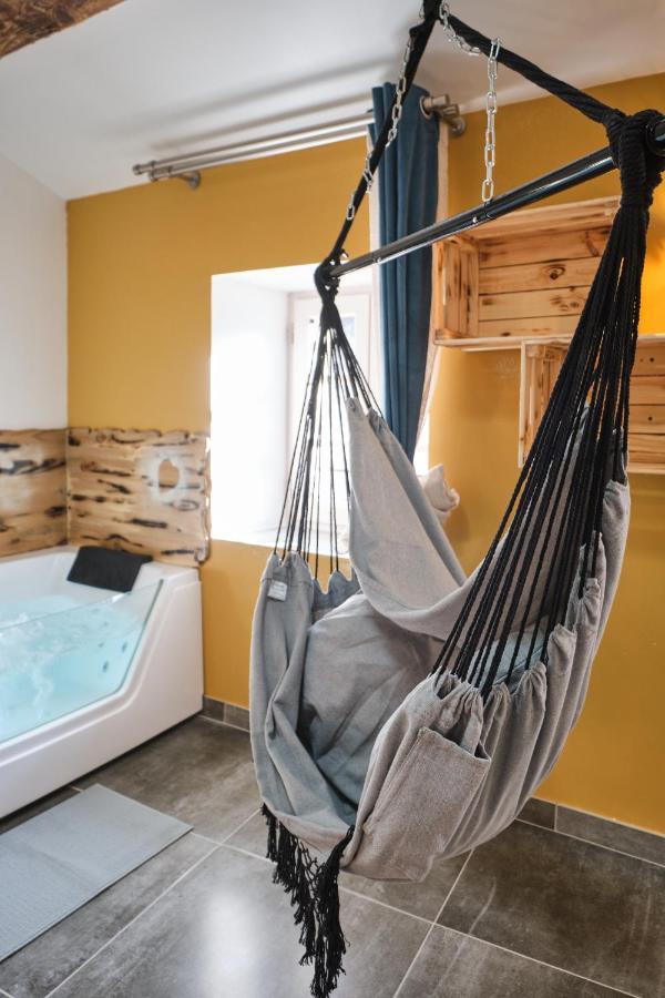 Place Carnot - Studio Tout Equipe Avec Jacuzzi Proche Toutes Commodites Carcasona Exterior foto