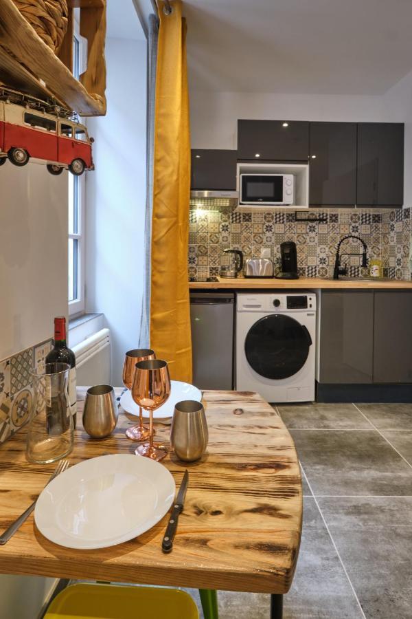 Place Carnot - Studio Tout Equipe Avec Jacuzzi Proche Toutes Commodites Carcasona Exterior foto