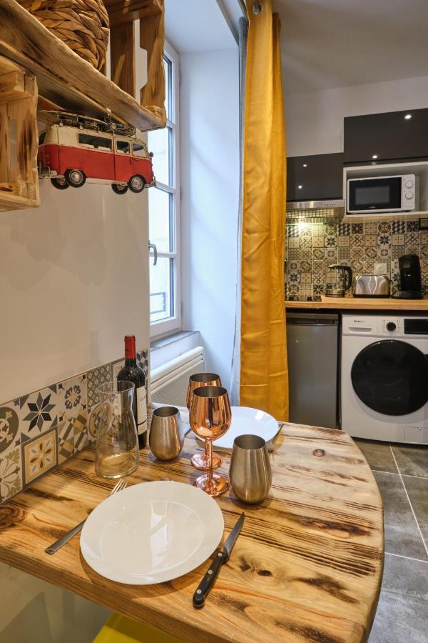 Place Carnot - Studio Tout Equipe Avec Jacuzzi Proche Toutes Commodites Carcasona Exterior foto