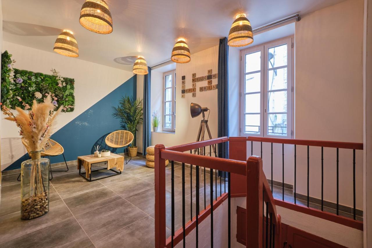 Place Carnot - Studio Tout Equipe Avec Jacuzzi Proche Toutes Commodites Carcasona Exterior foto