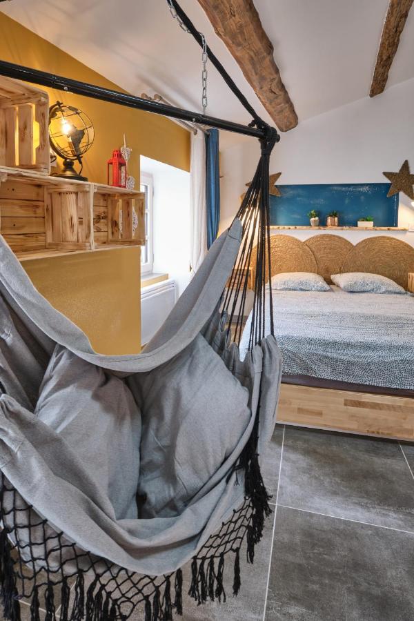 Place Carnot - Studio Tout Equipe Avec Jacuzzi Proche Toutes Commodites Carcasona Exterior foto