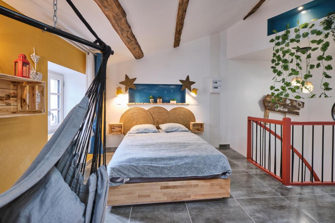 Place Carnot - Studio Tout Equipe Avec Jacuzzi Proche Toutes Commodites Carcasona Exterior foto