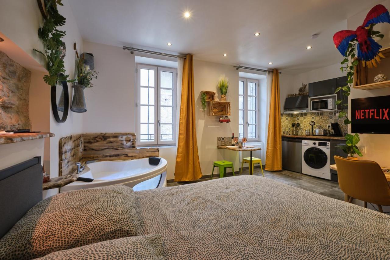 Place Carnot - Studio Tout Equipe Avec Jacuzzi Proche Toutes Commodites Carcasona Exterior foto