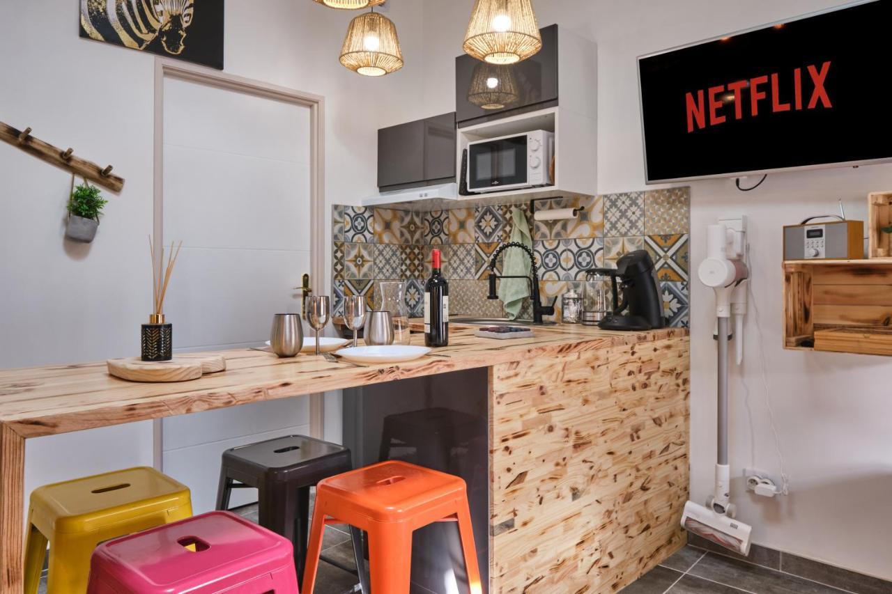 Place Carnot - Studio Tout Equipe Avec Jacuzzi Proche Toutes Commodites Carcasona Exterior foto