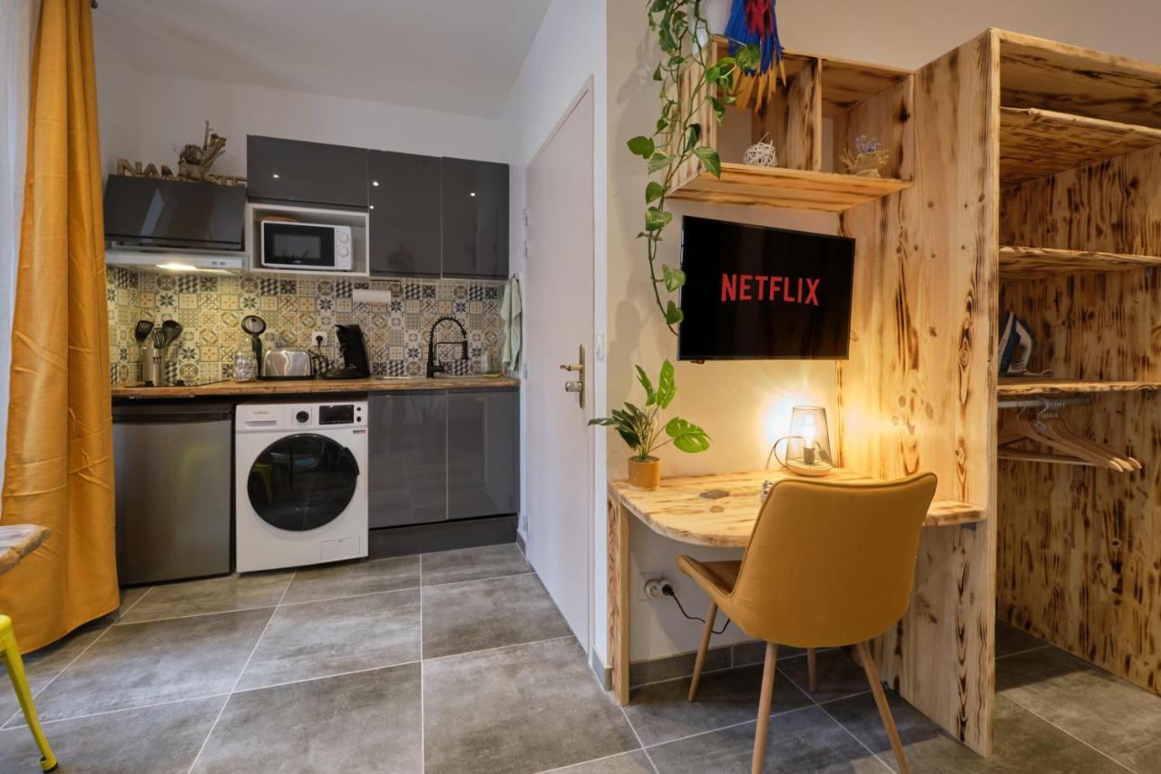 Place Carnot - Studio Tout Equipe Avec Jacuzzi Proche Toutes Commodites Carcasona Exterior foto