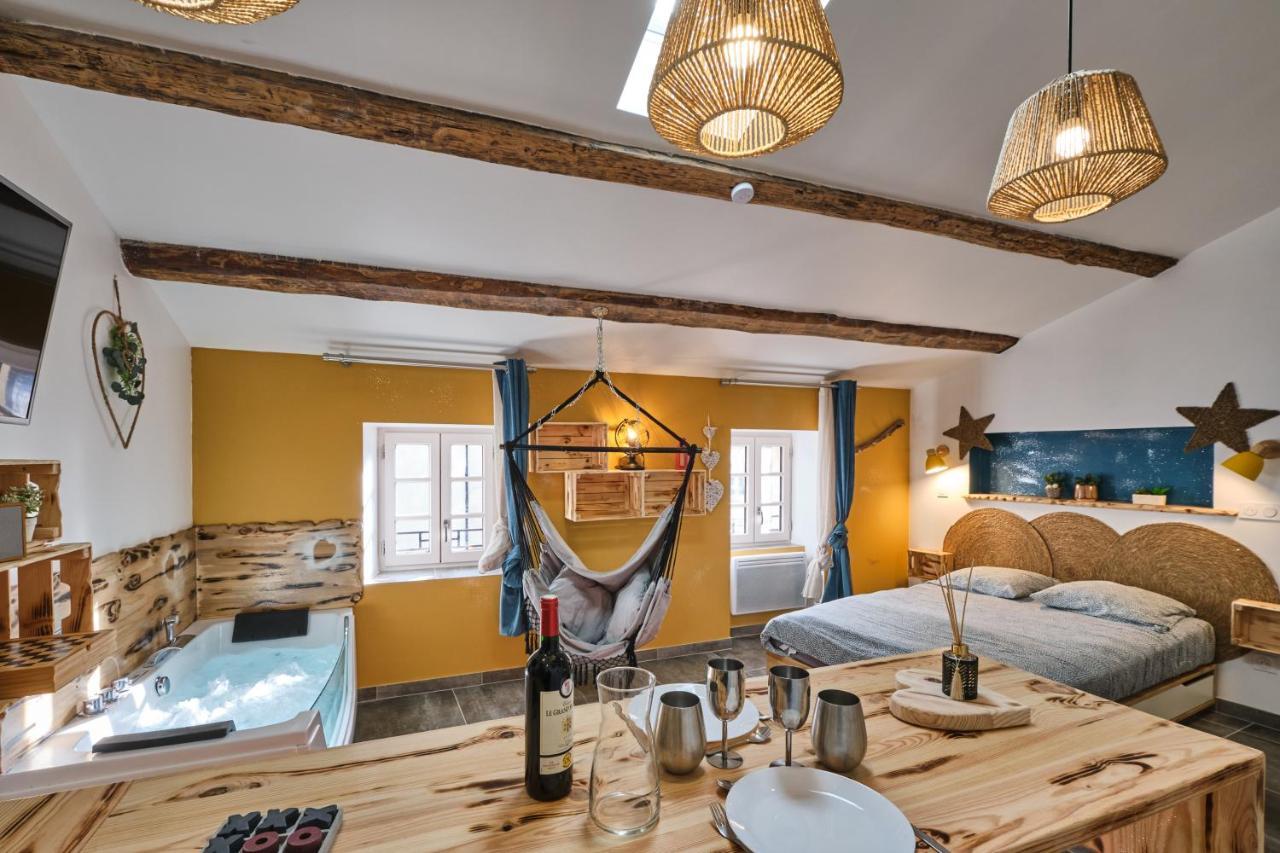 Place Carnot - Studio Tout Equipe Avec Jacuzzi Proche Toutes Commodites Carcasona Exterior foto
